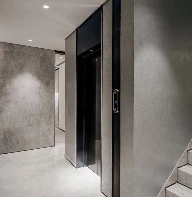 Enclosed Cabin Elevator