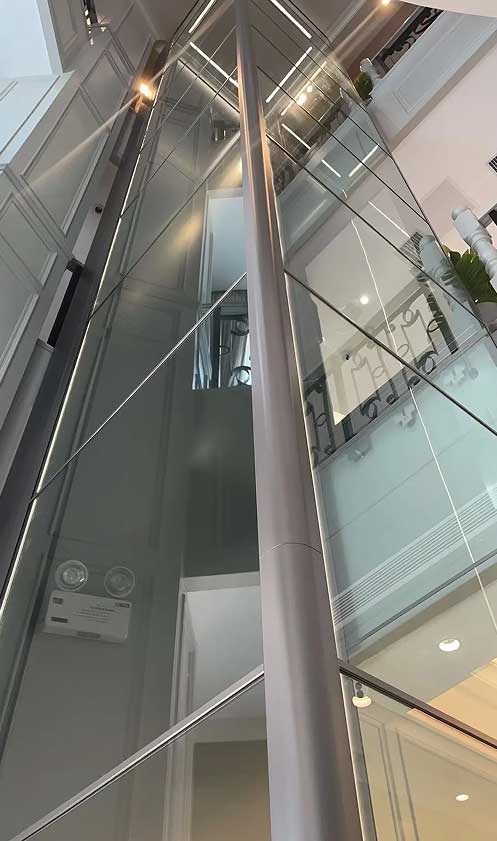 Tall glass shaft detail